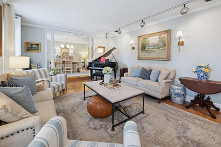 Private, Turnkey Brick Pool Home with Golf Course Views - image 6