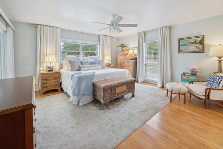 Private, Turnkey Brick Pool Home with Golf Course Views - image 13