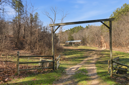 Secluded Ranch Bordering Mark Twain Nat'l Forest in Vanzant, MO - image 35
