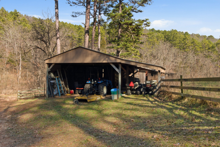 Secluded Ranch Bordering Mark Twain Nat'l Forest in Vanzant, MO - image 31