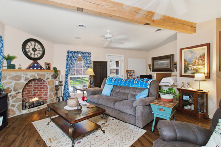 Secluded Ranch Bordering Mark Twain Nat'l Forest in Vanzant, MO - image 15