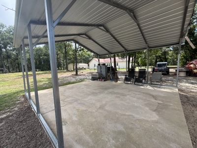 1 Acre. 3 Bedrooms. Paved Road. Perfect Location. - image 21