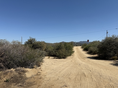 Country Lot for Sale in Wilhoit AZ - Power and Water! - image 1