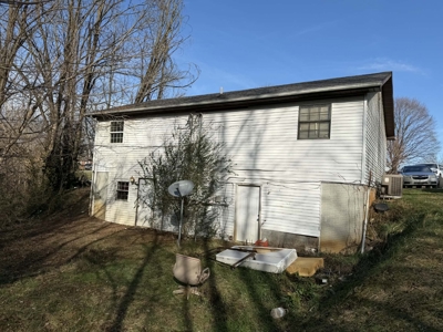 Property #1 Lot #1: Duplex on Shelley St - image 5