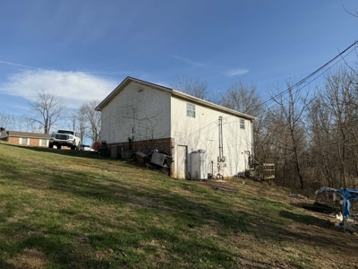 Property #1 Lot #3: Duplex & Lot on Shelley St - image 9