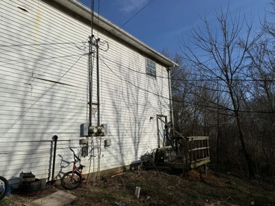 Property #1 Lot #3: Duplex & Lot on Shelley St - image 5