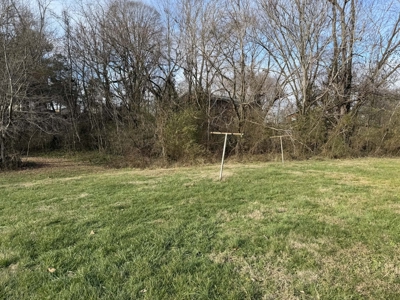 Property #3 Lot #5: Home & Lot 907 Lynnview Dr - image 6