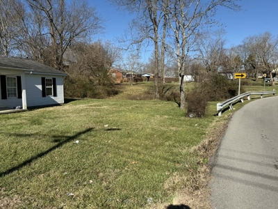 Property #3 Lot #5: Home & Lot 907 Lynnview Dr - image 20