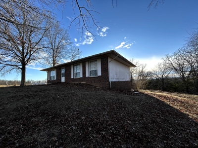 Charming Country Home and 54 Acres near Linn, MO! - image 3