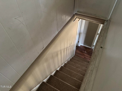 1900's Fixer Upper Farmhouse on .76 acres in Greeneville, TN - image 36