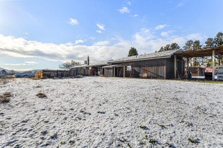 Country Home on Land For Sale in Selah, WA - image 43