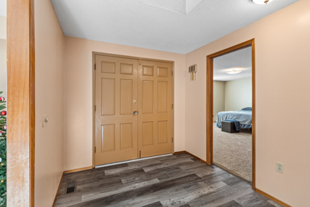 Country Home on Land For Sale in Selah, WA - image 11