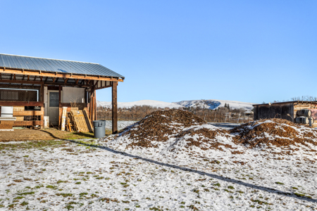 Country Home on Land For Sale in Selah, WA - image 49