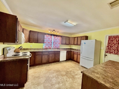 Brick Home on 5.7 Acres in North Pike School District - image 9