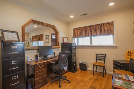 Commercial Professional Office Building for Sale in Somerset, KY - image 10