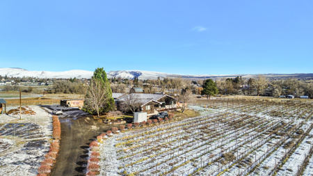 Home and Land For Sale in Selah, Washington - image 7