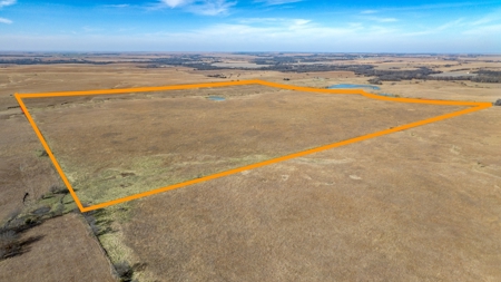 Quality Pasture with Water Near Gridley Kansas - image 3