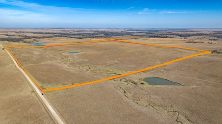 Quality Pasture with Water Near Gridley Kansas - image 7