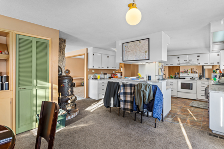 Home with Acreage For Sale in Selah, Washington - image 25