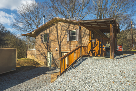 Turnkey Farmstead Brick Ranch Unrestricted Acres Claiborne Co TN - image 39