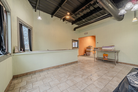 Turnkey Restaurant Building for Sale in Downtown Bradford, TN - image 7