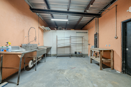 Turnkey Restaurant Building for Sale in Downtown Bradford, TN - image 28