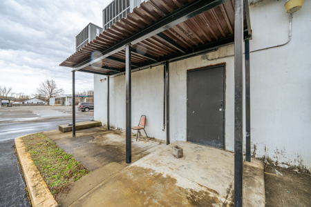 Turnkey Restaurant Building for Sale in Downtown Bradford, TN - image 36