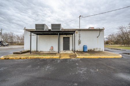 Turnkey Restaurant Building for Sale in Downtown Bradford, TN - image 35