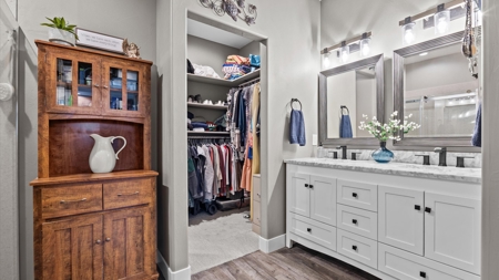 Home in Town with Small Acreage For Sale - image 15