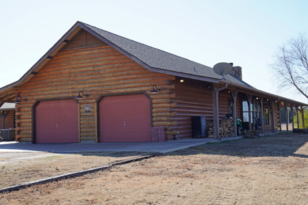 Country Log Home Meeker Ok For Sale - image 9