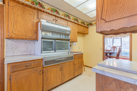 Upcoming Auction – 3 bed, 2.5 bath Brick Home, Weatherford, OK - image 13