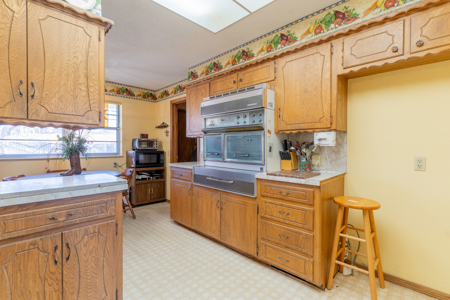 Upcoming Auction – 3 bed, 2.5 bath Brick Home, Weatherford, OK - image 12