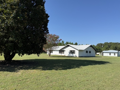 Home for sale in Kinston, Alabama 4 bedrooms/2 bath - image 39