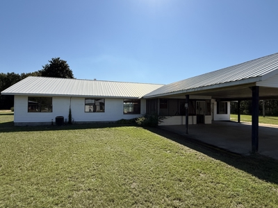 Home for sale in Kinston, Alabama 4 bedrooms/2 bath - image 42