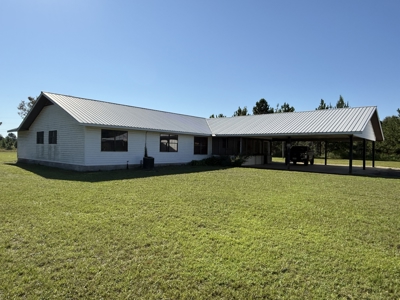 Home for sale in Kinston, Alabama 4 bedrooms/2 bath - image 8