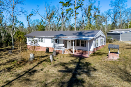 Remodeled Suwannee Riverfront Home on 1.5 High Acres - image 13