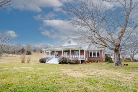 Secluded Farm For Sale In Ardmore, Tennessee - image 3