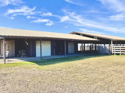 Discover your own private sanctuary in Nueces County TX - image 14