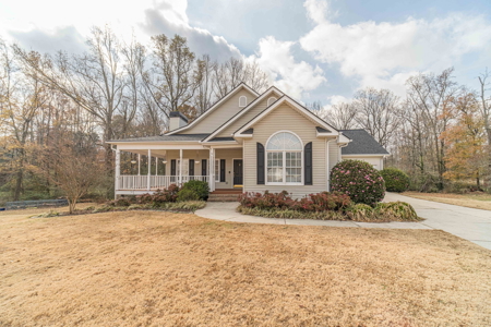 Cul-de-Sac Gem: 4BR w/ New HVAC, Roof, Private Yard + Basement - image 1