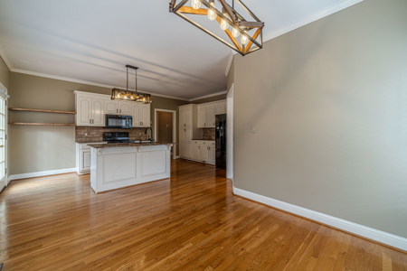 Cul-de-Sac Gem: 4BR w/ New HVAC, Roof, Private Yard + Basement - image 15