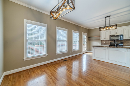 Cul-de-Sac Gem: 4BR w/ New HVAC, Roof, Private Yard + Basement - image 17