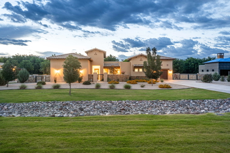 Custom Luxury Home for Sale on Large Lot in Las Cruces, NM - image 39