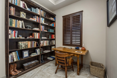 Custom Luxury Home for Sale on Large Lot in Las Cruces, NM - image 37