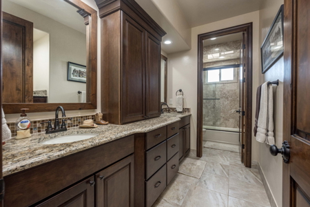 Custom Luxury Home for Sale on Large Lot in Las Cruces, NM - image 32