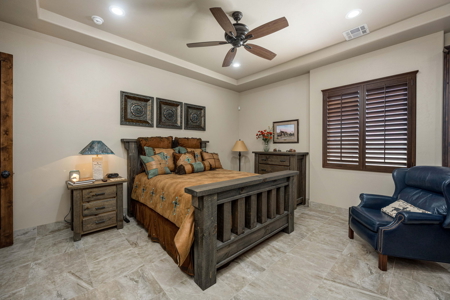 Custom Luxury Home for Sale on Large Lot in Las Cruces, NM - image 36