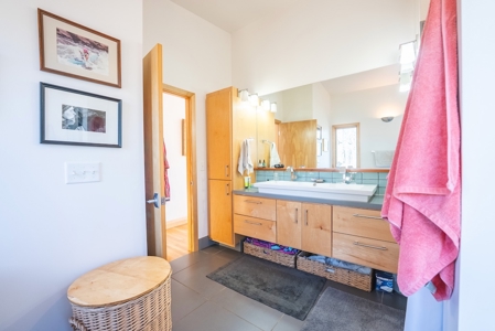 Modern Home for Sale in Floyd VA - image 26