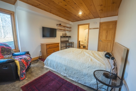 Modern Home for Sale in Floyd VA - image 30