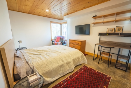 Modern Home for Sale in Floyd VA - image 34