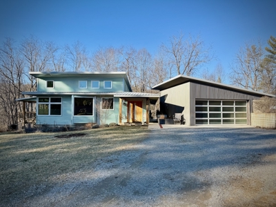 Modern Home for Sale in Floyd VA - image 4