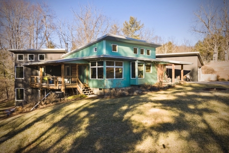 Modern Home for Sale in Floyd VA - image 1